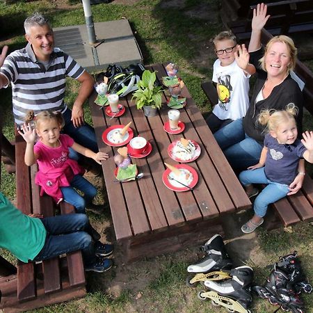 Familien- Und Freizeithotel Gutshaus Petkus ภายนอก รูปภาพ