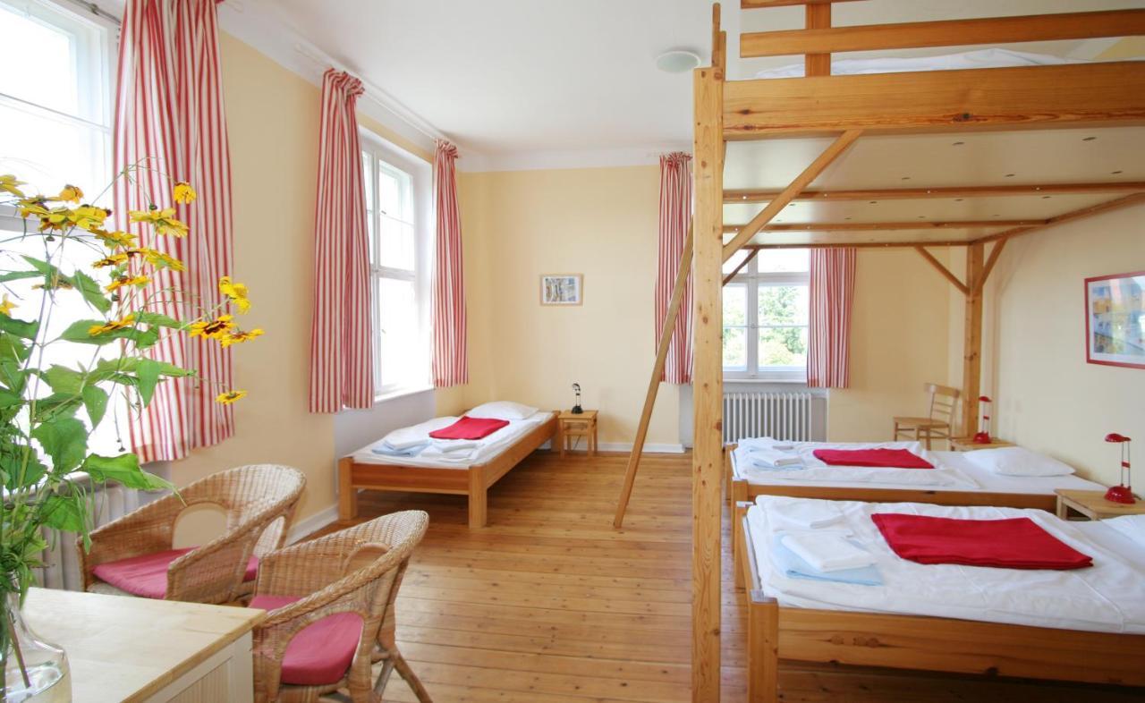 Familien- Und Freizeithotel Gutshaus Petkus ภายนอก รูปภาพ