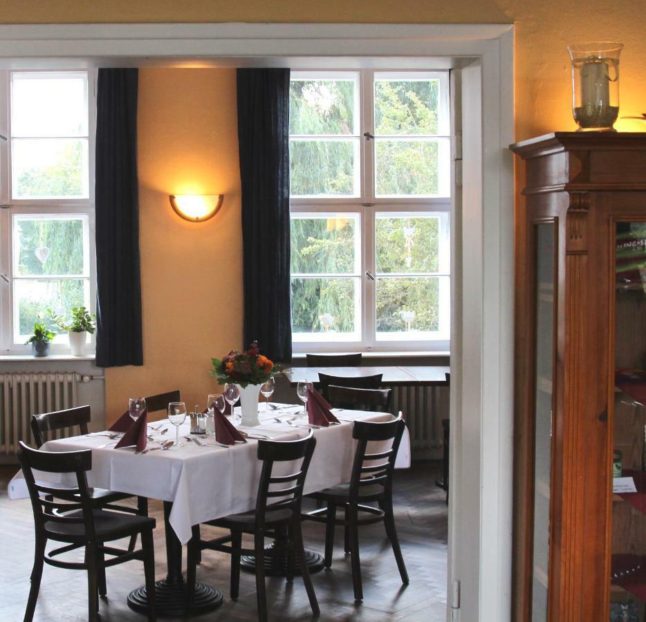 Familien- Und Freizeithotel Gutshaus Petkus ภายนอก รูปภาพ